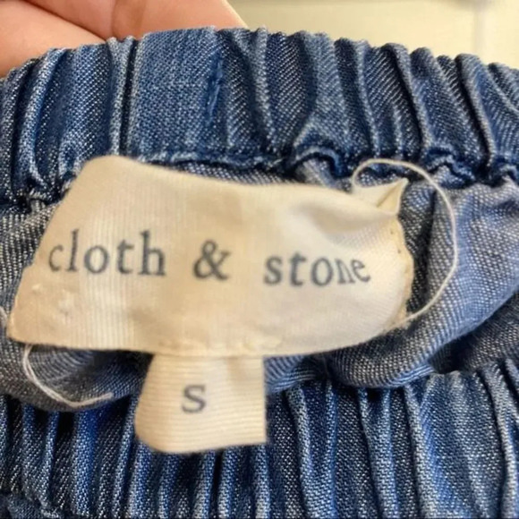 CLOTH & STONE Off The Shoulder Chambray Dress - Picture 4 of 7